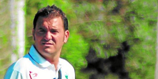 Fran Reina, entrenador del Pedrera. Fran Reina, entrenador del Pedrera.