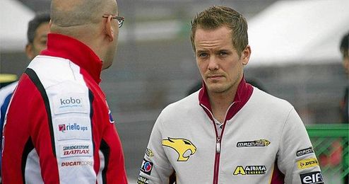 Mika Kallio, ayer en el paddock del G.P. de Japón. Mika Kallio, ayer en el paddock del G.P. de Japón.