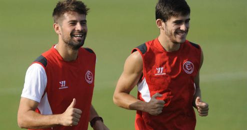 Coke y Jairo bromean durante un entrenamiento. Coke y Jairo bromean durante un entrenamiento.