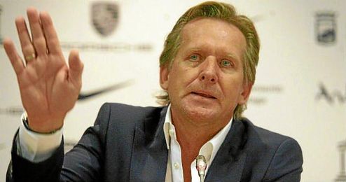 Bernd Schuster, entrenador del Málaga FC. Bernd Schuster, entrenador del Málaga FC.