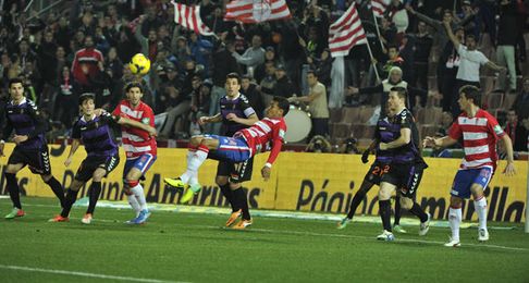 Granada y Valladolid se enfrentan en un duelo directo. Granada y Valladolid se enfrentan en un duelo directo.