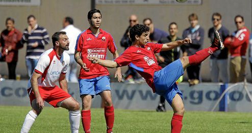 Lance del encuentro de la pasada temporada entre el Puebla C.F. y el Albaida. Lance del encuentro de la pasada temporada entre el Puebla C.F. y el Albaida.