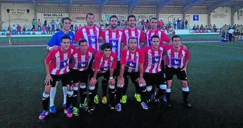 Javi Casca, el segundo por la izquierda de la fila de atrás. Javi Casca, el segundo por la izquierda de la fila de atrás.