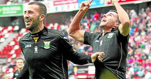 El extremo zurdo, Diego Aguirre, autor del gol en el Molinón. El extremo zurdo, Diego Aguirre, autor del gol en el Molinón.