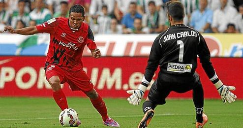 Bacca frente al Córdoba Bacca frente al Córdoba
