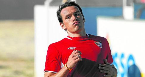 Piotr Trochowski trabaja duro para volver a ser el jugador que fue antes de lesionarse. Piotr Trochowski trabaja duro para volver a ser el jugador que fue antes de lesionarse.