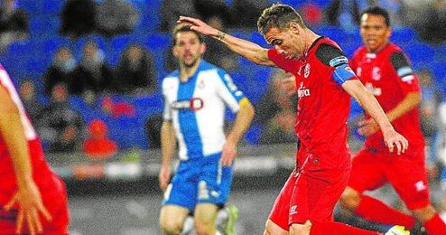 Fernando Navarro, durante el partido de ida de los cuartos de final de la Copa contra el Espanyol. Fernando Navarro, durante el partido de ida de los cuartos de final de la Copa contra el Espanyol.