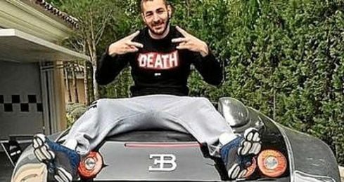Benzema fue cazado en una infracción y sin carnet. Benzema fue cazado en una infracción y sin carnet.