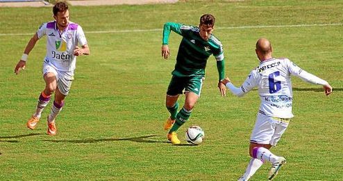 De la Hoz, en el partido ante el Real Jaén. De la Hoz, en el partido ante el Real Jaén.