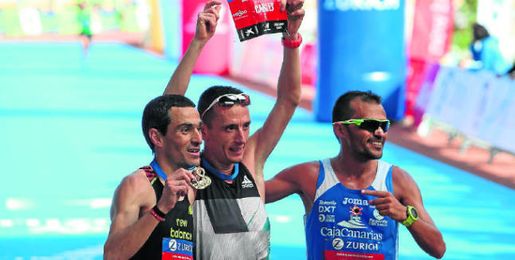 Jesús España junto a Carles Castillejo en el Maratón de Sevilla. Jesús España junto a Carles Castillejo en el Maratón de Sevilla.