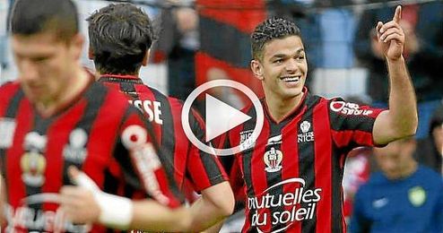 Hatem Ben Arfa es una de las sensaciones de la Ligue 1. Hatem Ben Arfa es una de las sensaciones de la Ligue 1.