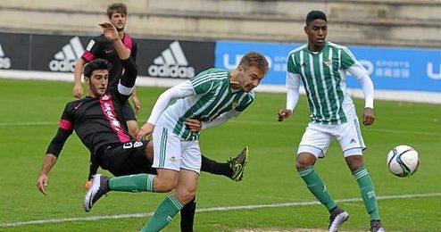 Loren, en el partido de la primera vuelta. Loren, en el partido de la primera vuelta.