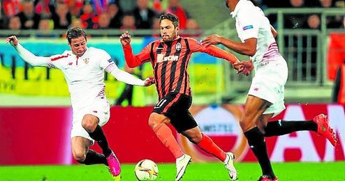 Marlos, en el Pizjuán. Marlos, en el Pizjuán.