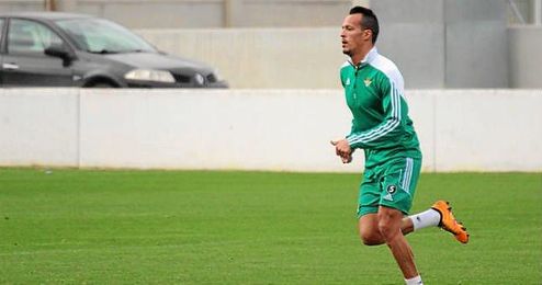 El futbolista seguirá recuperándose en casa. El futbolista seguirá recuperándose en casa.