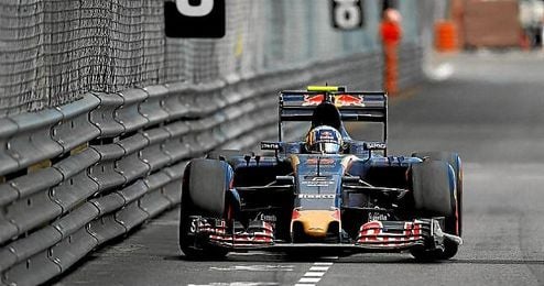 Carlos Sainz, con su Toro Rosso en Mónaco. Carlos Sainz, con su Toro Rosso en Mónaco.