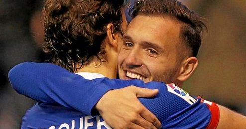 Lucas Pérez es uno de los principales objetivos del Sevilla para reforzar la delantera. Lucas Pérez es uno de los principales objetivos del Sevilla para reforzar la delantera.