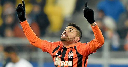 Dentinho lleva en Europa desde 2011. Dentinho lleva en Europa desde 2011.
