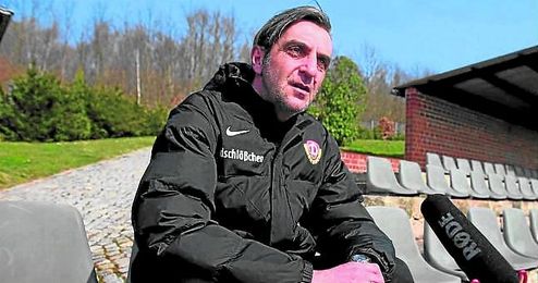 Ralf Minge, director deportivo del Dynamo de Dresde, orgulloso. Ralf Minge, director deportivo del Dynamo de Dresde, orgulloso.