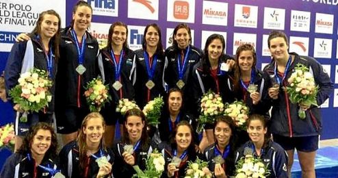 Las chicas de la selección española de Waterpolo se hicieron con la plata en el Mundial Las chicas de la selección española de Waterpolo se hicieron con la plata en el Mundial