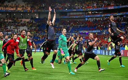 0-1. Albania elimina a Rumanía y sueña con los octavos de final 0-1. Albania elimina a Rumanía y sueña con los octavos de final