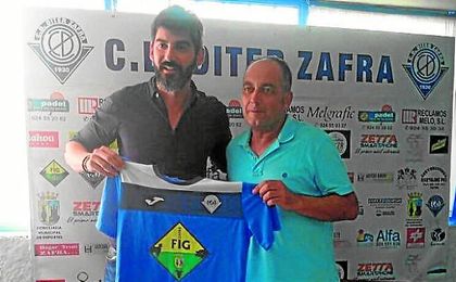 Martín, presentado con el Díter Zafra. Martín, presentado con el Díter Zafra.