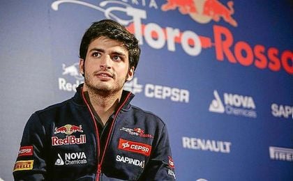 Carlos Sainz estará vinculado a Red Bull un año más. Carlos Sainz estará vinculado a Red Bull un año más.