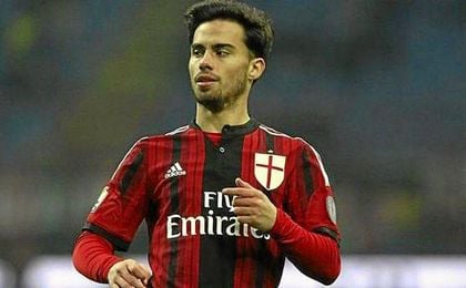 Suso sobre Montella: "Con este entrenador, al que le gusta más jugar el balón y el buen fútbol, creo que será mejor para mí". Suso sobre Montella: "Con este entrenador, al que le gusta más jugar el balón y el buen fútbol, creo que será mejor para mí".