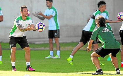Rubén, en un entrenamiento de la presente pretemporada. Rubén, en un entrenamiento de la presente pretemporada.