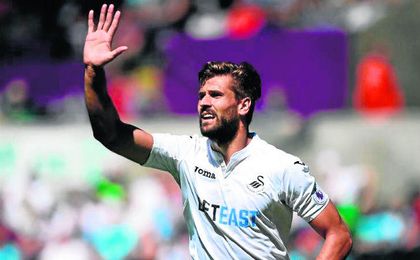 Fernando Llorente, con la camiseta del Swansea. Fernando Llorente, con la camiseta del Swansea.