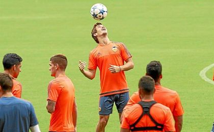 Orban, durante un entrenamiento con el Valencia en la temporada pasada. Orban, durante un entrenamiento con el Valencia en la temporada pasada.