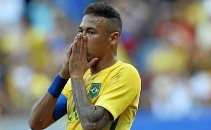 Tras el empate ante Sudáfrica e Irak, los de Micale deberán ir a por todas ante Dinamarca. Tras el empate ante Sudáfrica e Irak, los de Micale deberán ir a por todas ante Dinamarca.