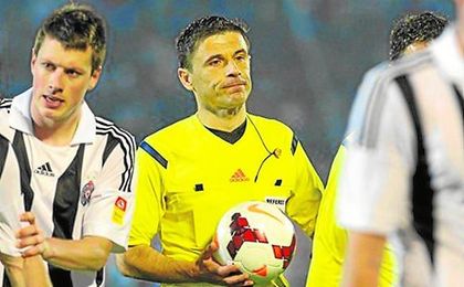 El árbitro serbio Mazic dirigirá hoy el Real Madrid-Sevilla. El árbitro serbio Mazic dirigirá hoy el Real Madrid-Sevilla.