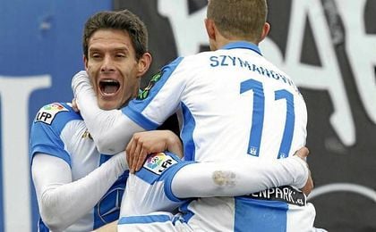 El argentino Alexander Szymanowski, jugador del Leganés, celebrando un gol en Butarque. El argentino Alexander Szymanowski, jugador del Leganés, celebrando un gol en Butarque.