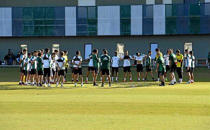 Imagen del último entrenamiento del conjunto verdiblanco antes de enfrentarse al Madrid. Imagen del último entrenamiento del conjunto verdiblanco antes de enfrentarse al Madrid.