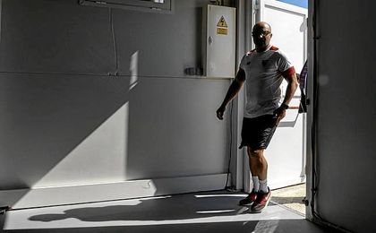 Sampaoli, a su entrada a la sala de prensa. Sampaoli, a su entrada a la sala de prensa.