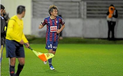 Inui, el japonés con más partidos disputados en la Liga Inui, el japonés con más partidos disputados en la Liga
