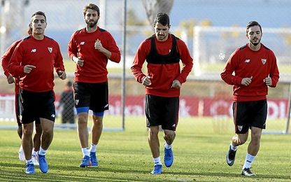 Sarabia, a la derecha, podría ser el posible sustituto de Escudero. Sarabia, a la derecha, podría ser el posible sustituto de Escudero.