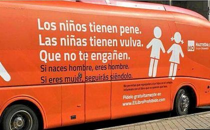 Un juzgado prohíbe de forma cautelar la circulación del autobús de Hazte Oír Un juzgado prohíbe de forma cautelar la circulación del autobús de Hazte Oír