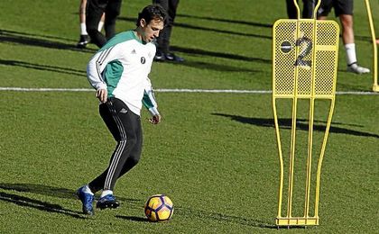 Rubén Pardo: "Que la Real vaya a la Champions y el Betis gane mañana" Rubén Pardo: "Que la Real vaya a la Champions y el Betis gane mañana"