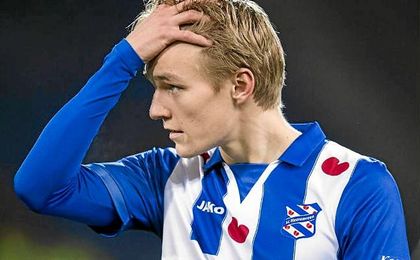 Odegaard juega por contrato Odegaard juega por contrato