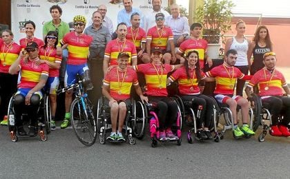 España cierra el Mundial de ciclismo en pista con dos medallas de plata. España cierra el Mundial de ciclismo en pista con dos medallas de plata.