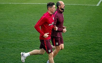 El delantero está de vuelta. El delantero está de vuelta.