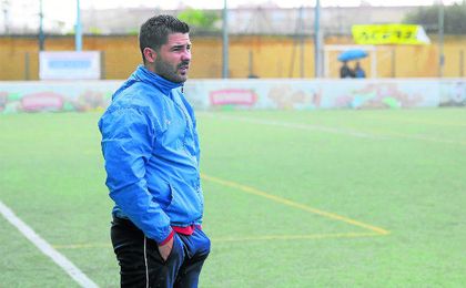 Pedro Díaz vivirá un duelo especial contra el San Jerónimo. Pedro Díaz vivirá un duelo especial contra el San Jerónimo.