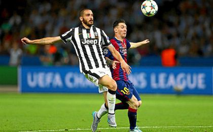Lance entre Bonucci y Messi durante la final de Berlín 2015. Lance entre Bonucci y Messi durante la final de Berlín 2015.