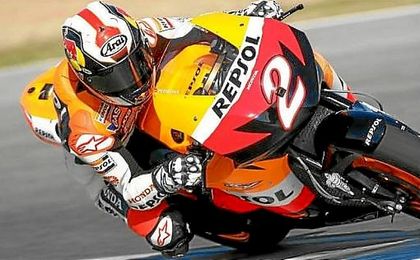El piloto analiza el inicio del campeonato. El piloto analiza el inicio del campeonato.