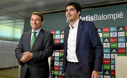 Pepe Tirado ha criticado duramente el acuerdo de Catalán y Haro con Bitton. Pepe Tirado ha criticado duramente el acuerdo de Catalán y Haro con Bitton.