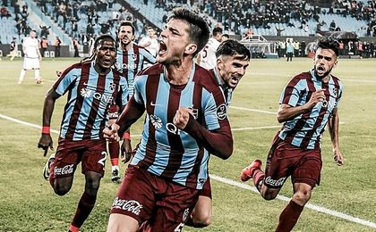 Yokuslu es una de las sensaciones de Turquía. Yokuslu es una de las sensaciones de Turquía.