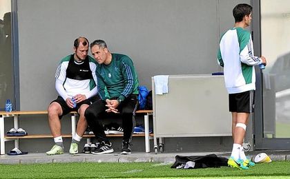 Zozulya conversa con Álvarez, a quien ya conocía del Dnipro. Zozulya conversa con Álvarez, a quien ya conocía del Dnipro.