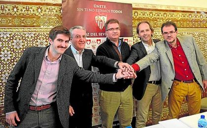 Los representantes de las dos plataformas anunciarán hoy su unión en la Peña de San Bernardo. Los representantes de las dos plataformas anunciarán hoy su unión en la Peña de San Bernardo.