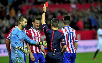 Bernardo fue expulsado en el último Sevilla-Sporting. Bernardo fue expulsado en el último Sevilla-Sporting.